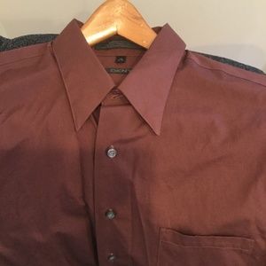 DKNY BRAND NEW Button Down Shirt (with Tags on it)